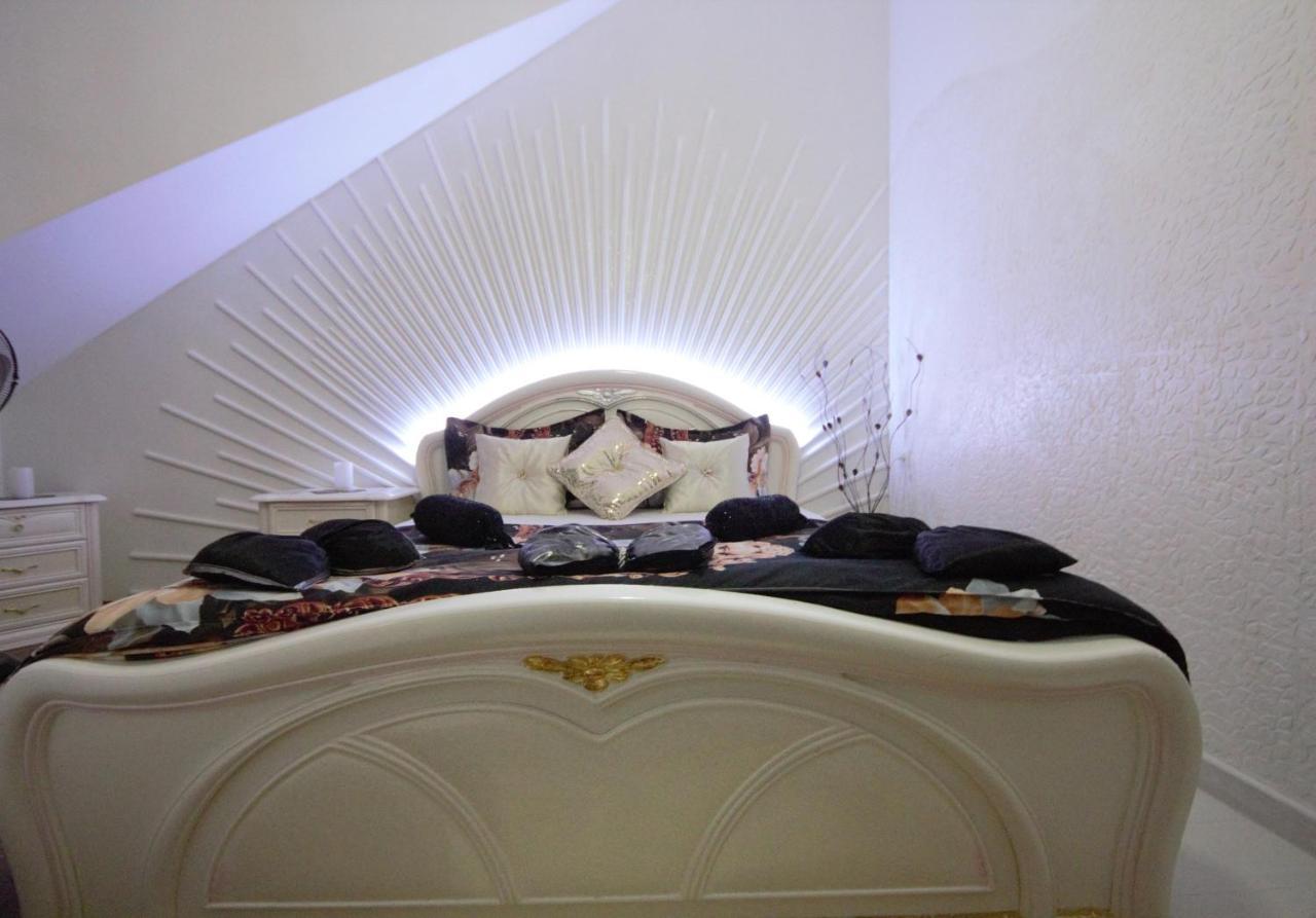 Apartment Penthouse Chişinau Exteriör bild